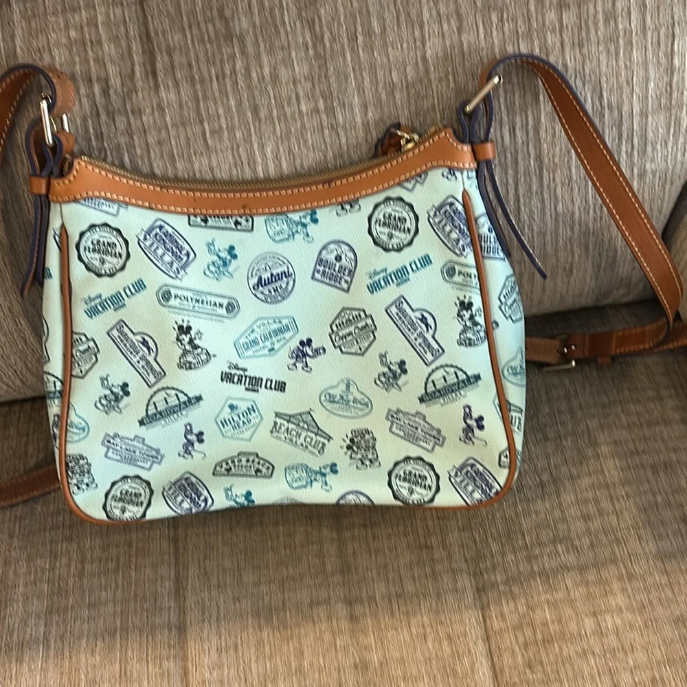Dooney & Bourke Disney Vacation Club exclusive bag turquoise trimmed in rawhide - Picture 8 of 11